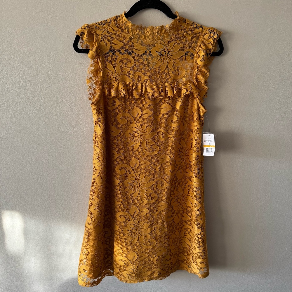 NWT Living Doll Los Angeles Femme Lace Dress Gold yellow ruffle cap sleeve small